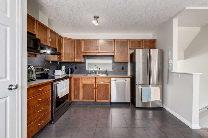 Property Photo: 55 Copperfield Court SE AB T2Z 4Z3