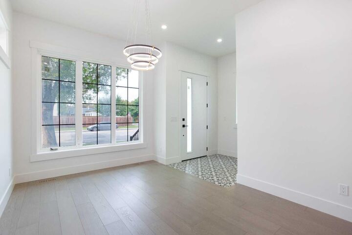 Property Photo: 1106 6 Street NE AB T2E 3Y8