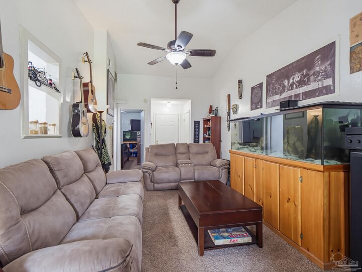 Property Photo:  12 Crow Rd  FL 32506 