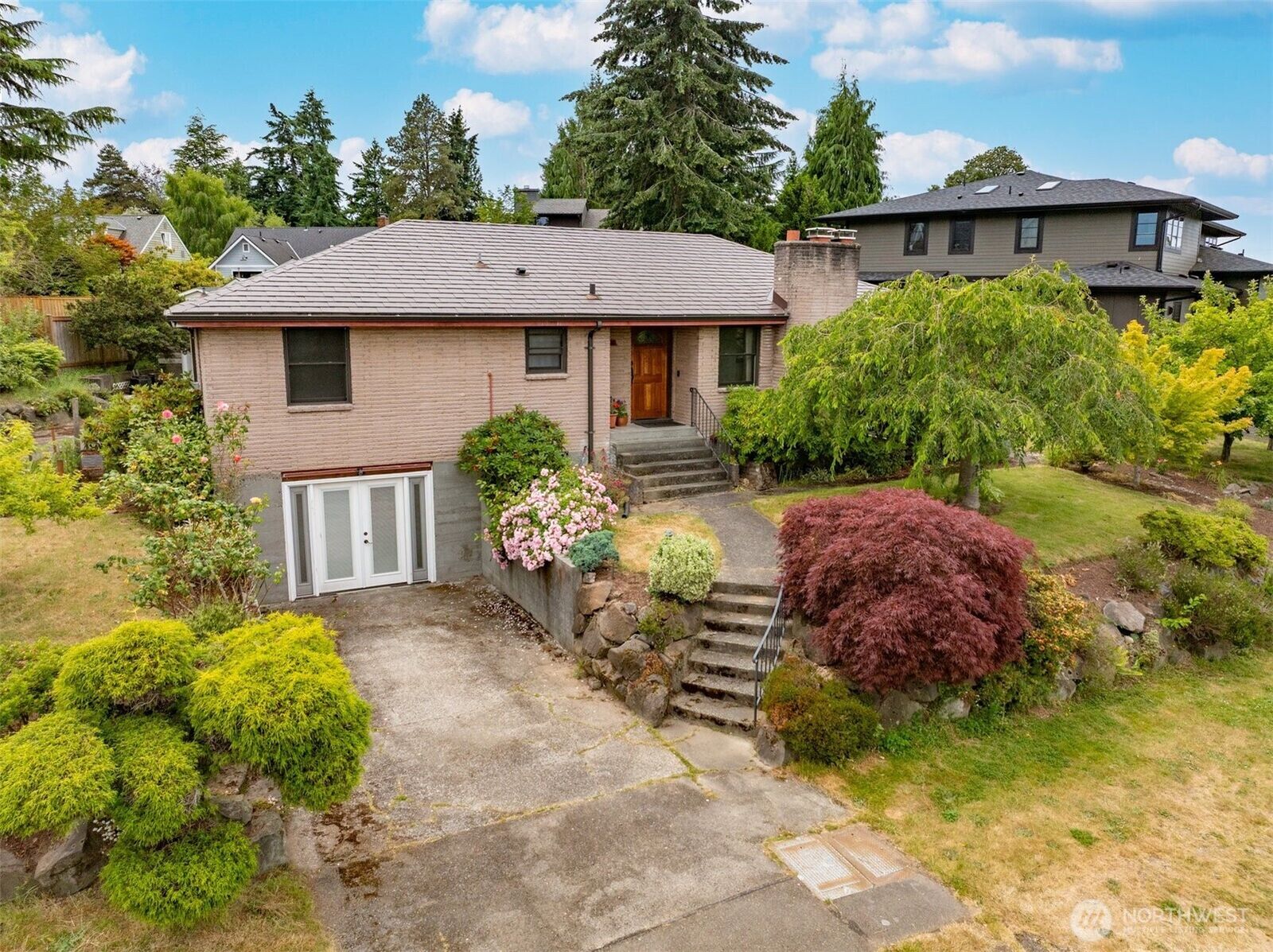 Property Photo:  1205 NW Woodbine Way  WA 98177 