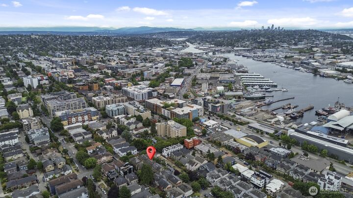 Property Photo:  2606 NW 57th Street B  WA 98107 