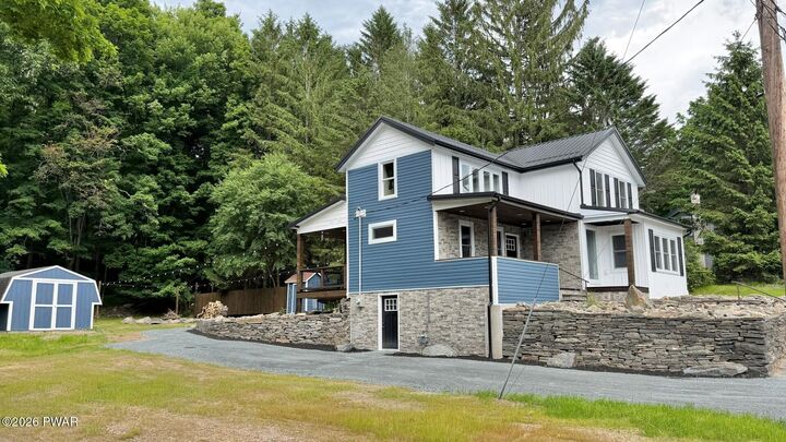 Property Photo:  207 Highland Street  PA 18428 