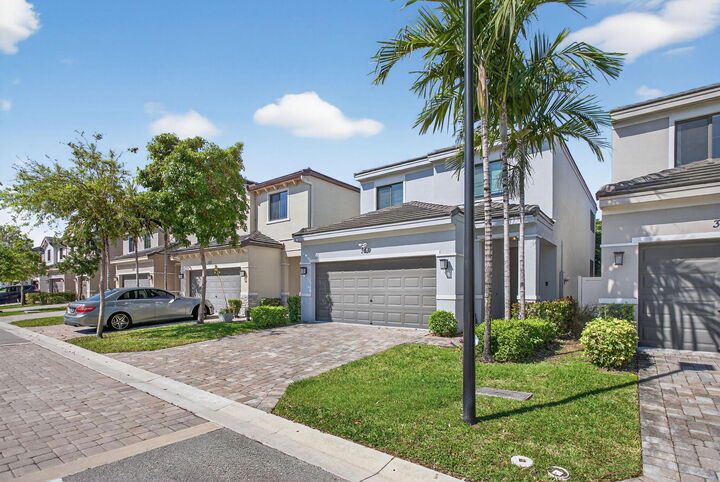 Property Photo:  325 NW 33rd Lane  FL 33069 