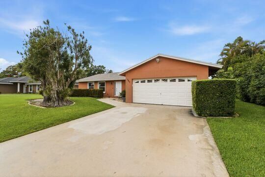 Property Photo:  397 La Mancha Avenue  FL 33411 