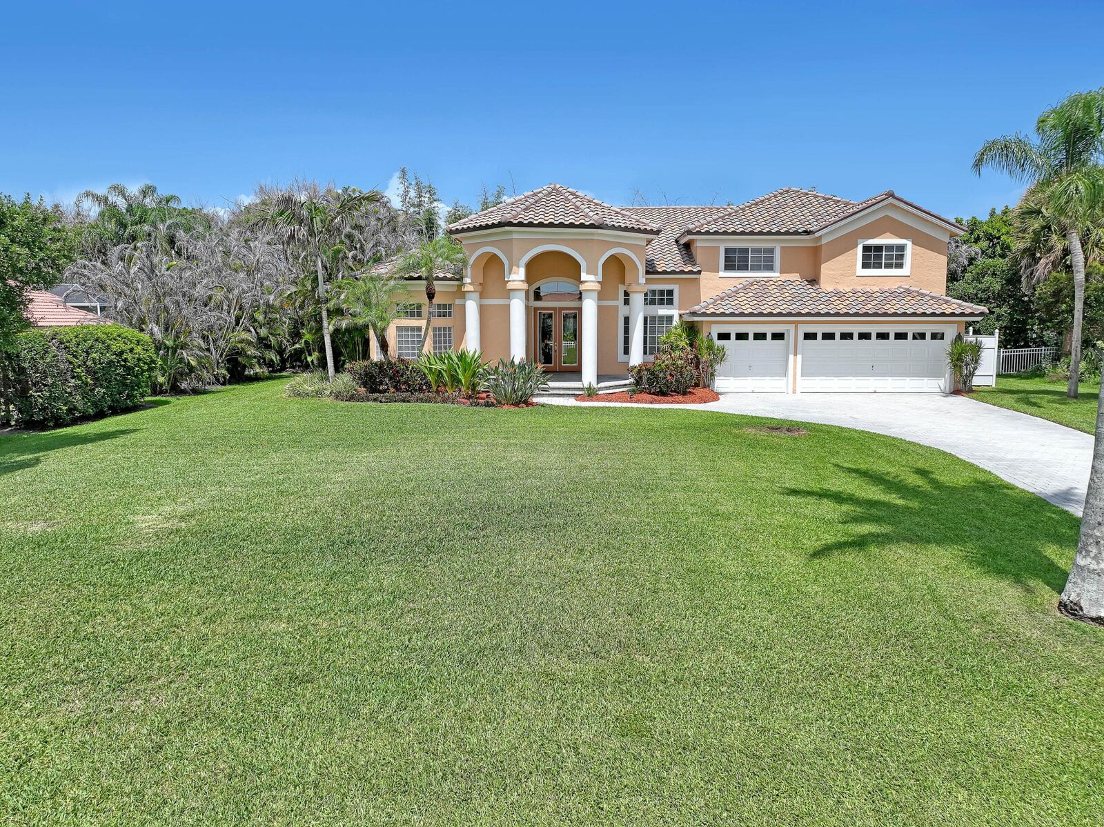 Property Photo: 559 SW Squire Johns Lane FL 34990