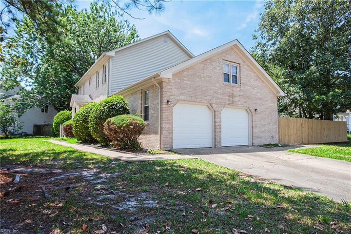 Property Photo:  1513 Narbonne Ct  VA 23456 