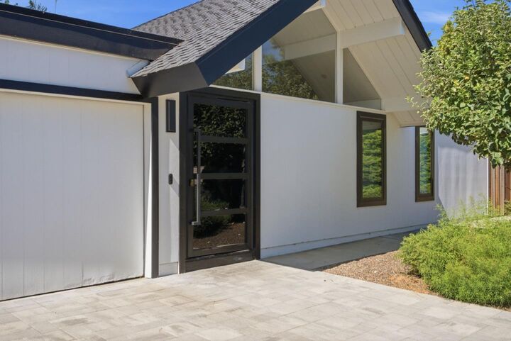 Property Photo:  17610 Via Sereno  CA 95030 