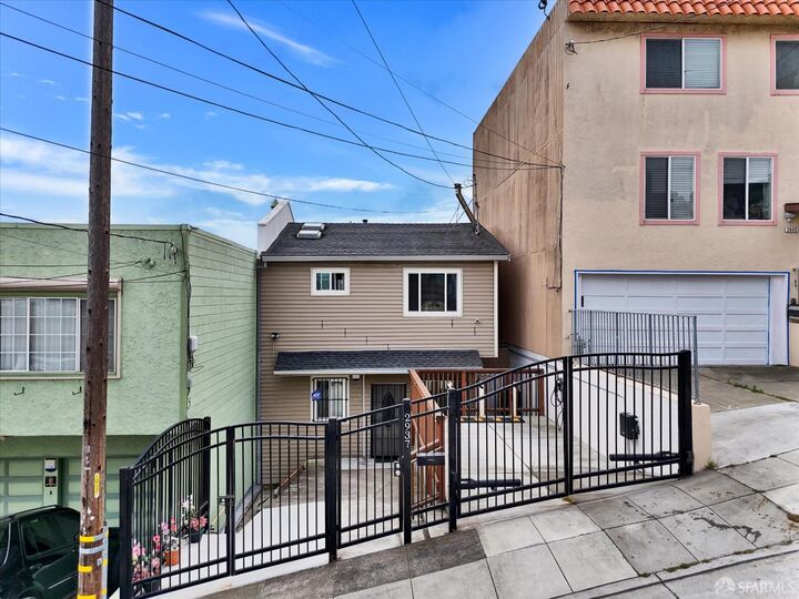 Property Photo: 2937 Griffith Street CA 94124