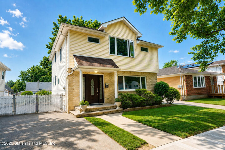 Property Photo:  276 Melba Street  NY 10314 