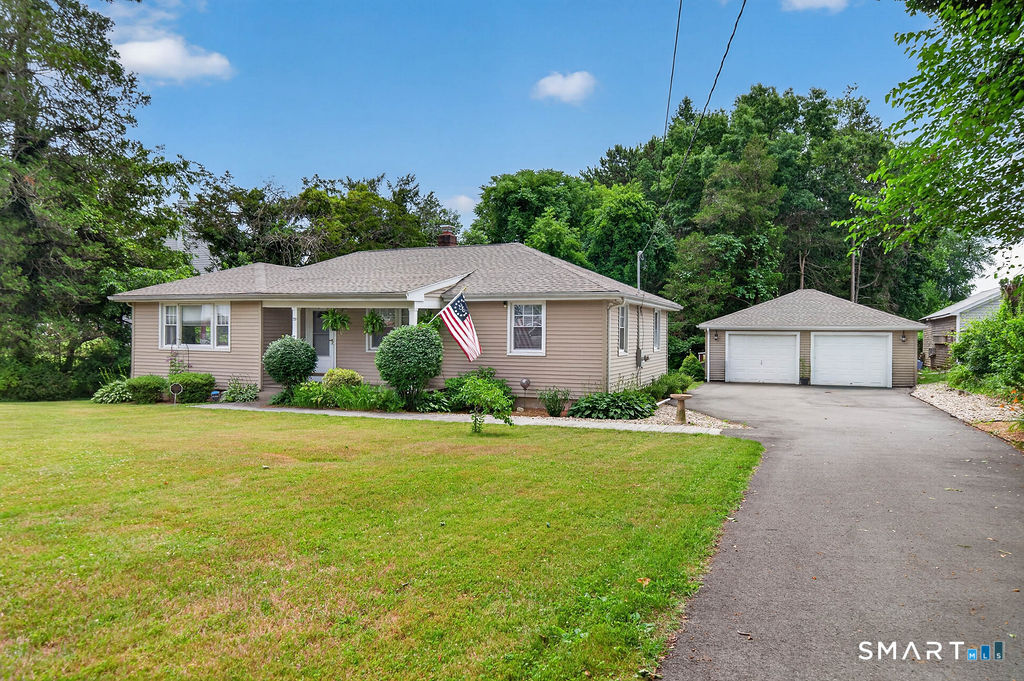 Property Photo:  20 W End Avenue  CT 06405 