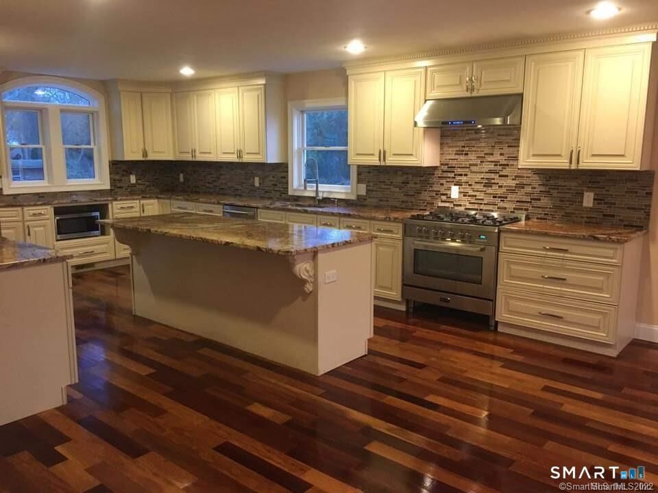 Property Photo:  647 New Haven Avenue  CT 06460 