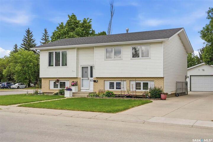Property Photo:  103 Nordstrum Road  SK S7K 6P9 
