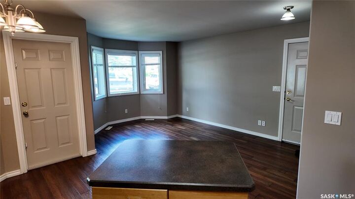 Property Photo:  3241 Woodhams Drive E  SK S4V 3A2 