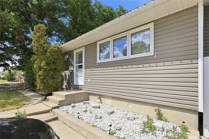 Property Photo:  1434 Hochelaga Street W  SK S6H 6G5 