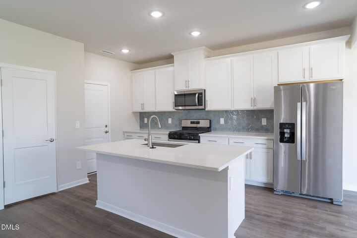 Property Photo:  1431 Hatteras Road  NC 27703 