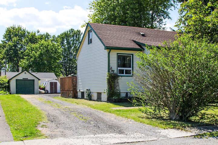 Property Photo:  40 Ramey Avenue  ON L3K 2L3 