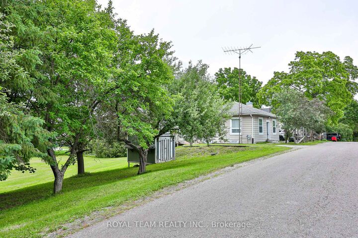 Property Photo: 106 Centre Street ON L0G 1T0