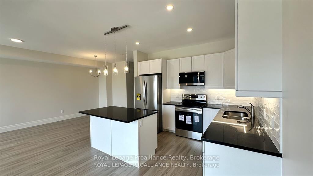 Property Photo:  39 Markland Avenue  ON K0K 2T0 