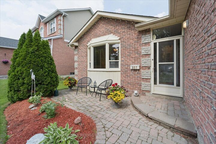 Property Photo: 807 Red Maple Court ON L1N 7V7