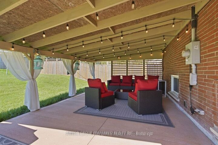 Property Photo: 27 Stormont Drive ON N5Z 3Z4