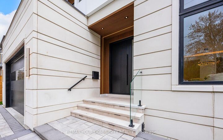 Property Photo: 259 Ruggles Avenue ON L4C 1Y8