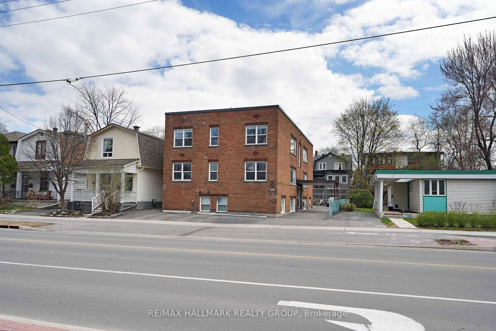 Property Photo:  310 Byron Avenue 3  ON K1Z 6Z1 
