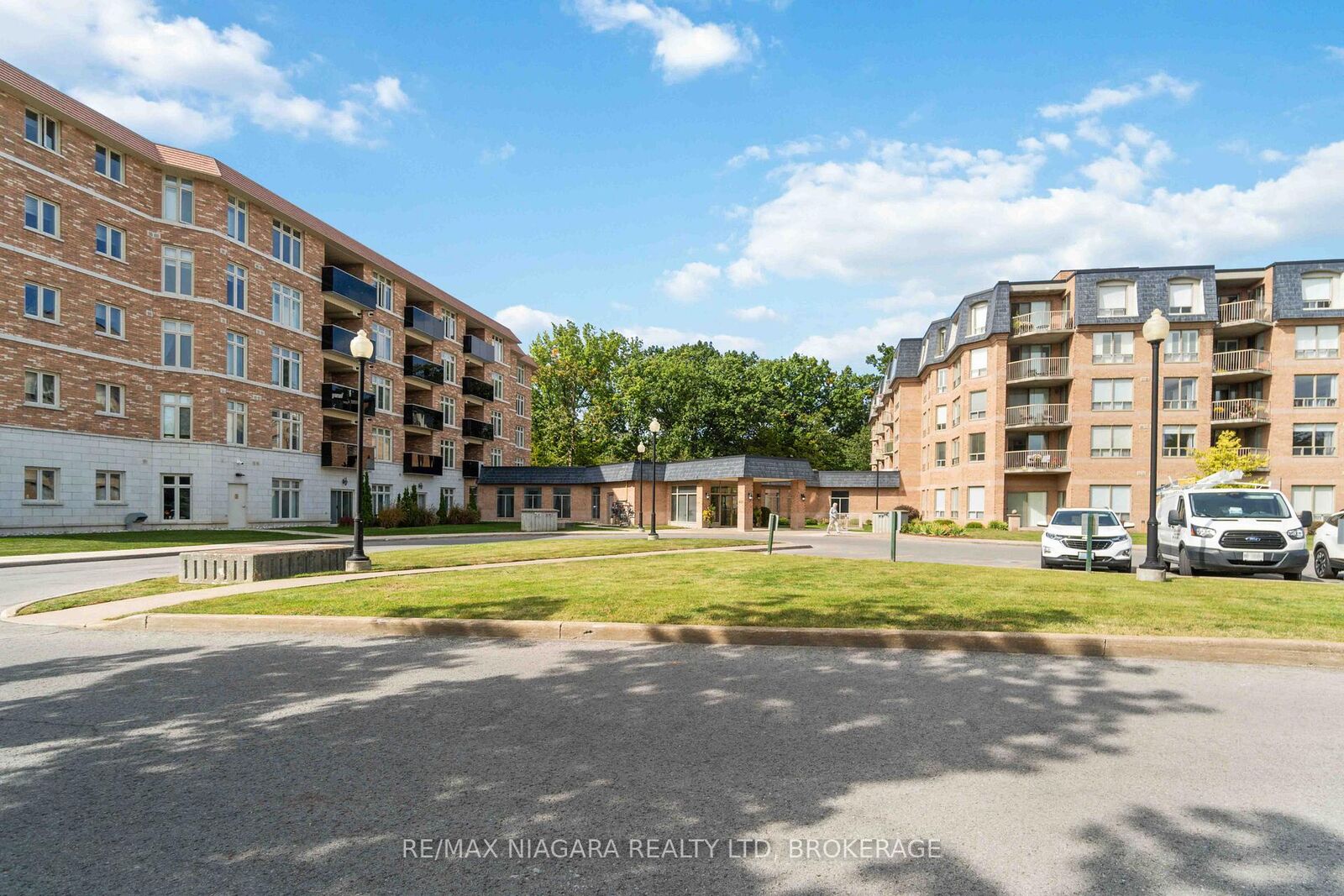 Property Photo:  8111 Forest Glen Drive 132  ON L2H 2Y7 