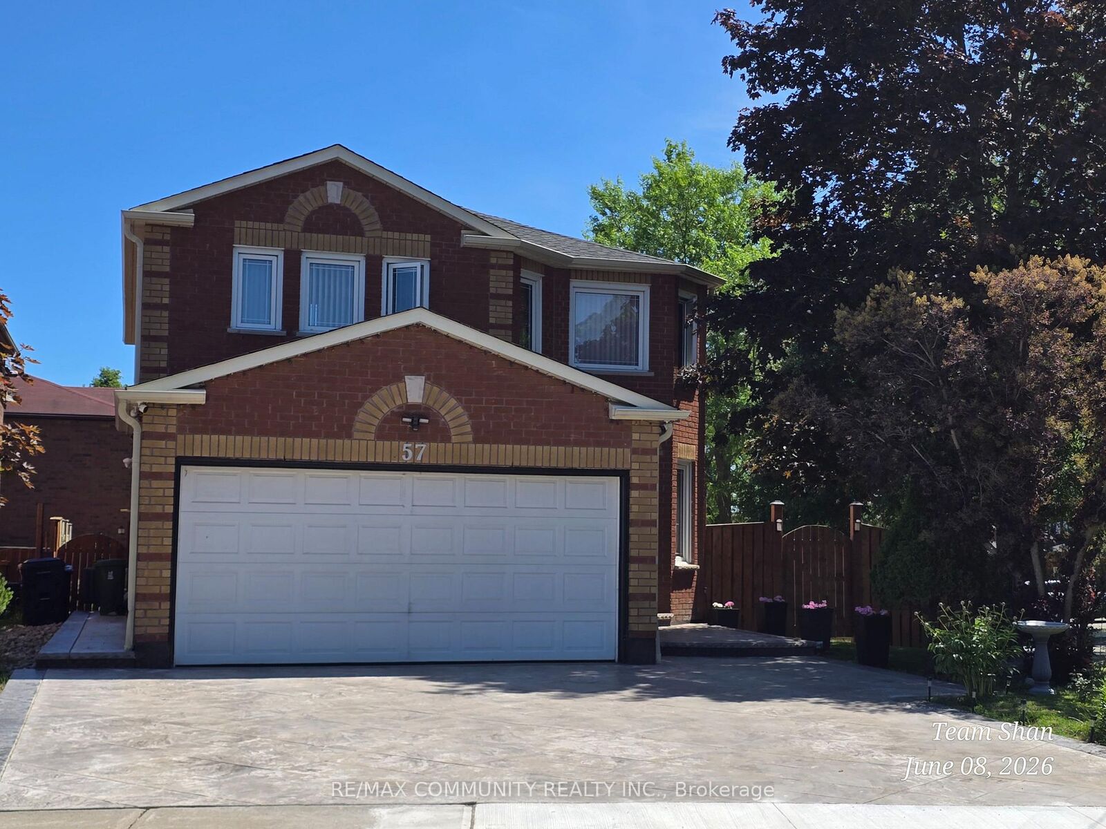 Property Photo:  57 Valley Centre Drive  ON M1X 1H2 