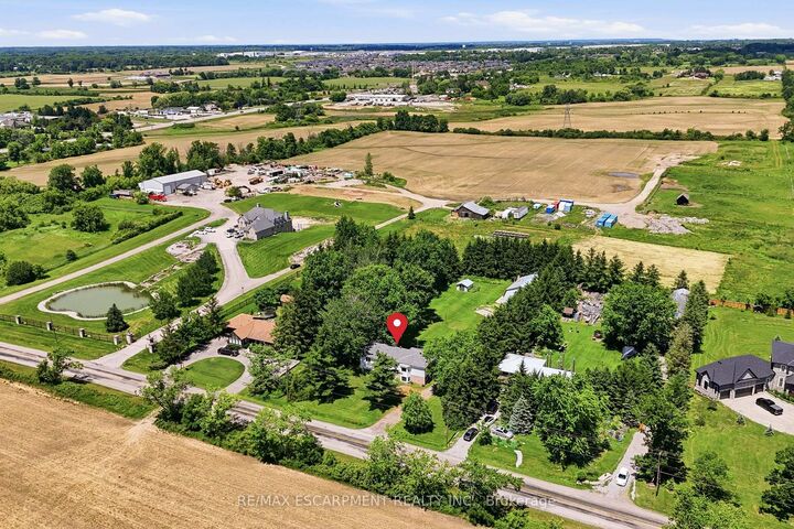 Property Photo: 8404 Chippewa Road ON L0R 1W0