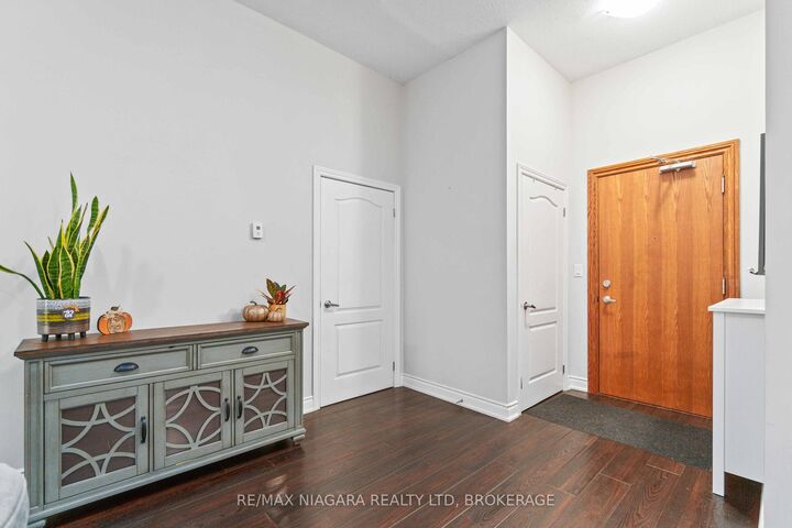 Property Photo:  8111 Forest Glen Drive 132  ON L2H 2Y7 