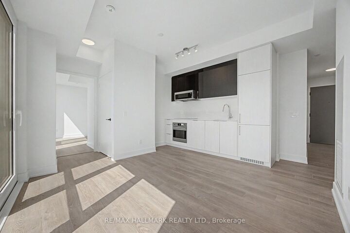 Property Photo:  308 Jarvis Street 2513  ON M5B 0E3 