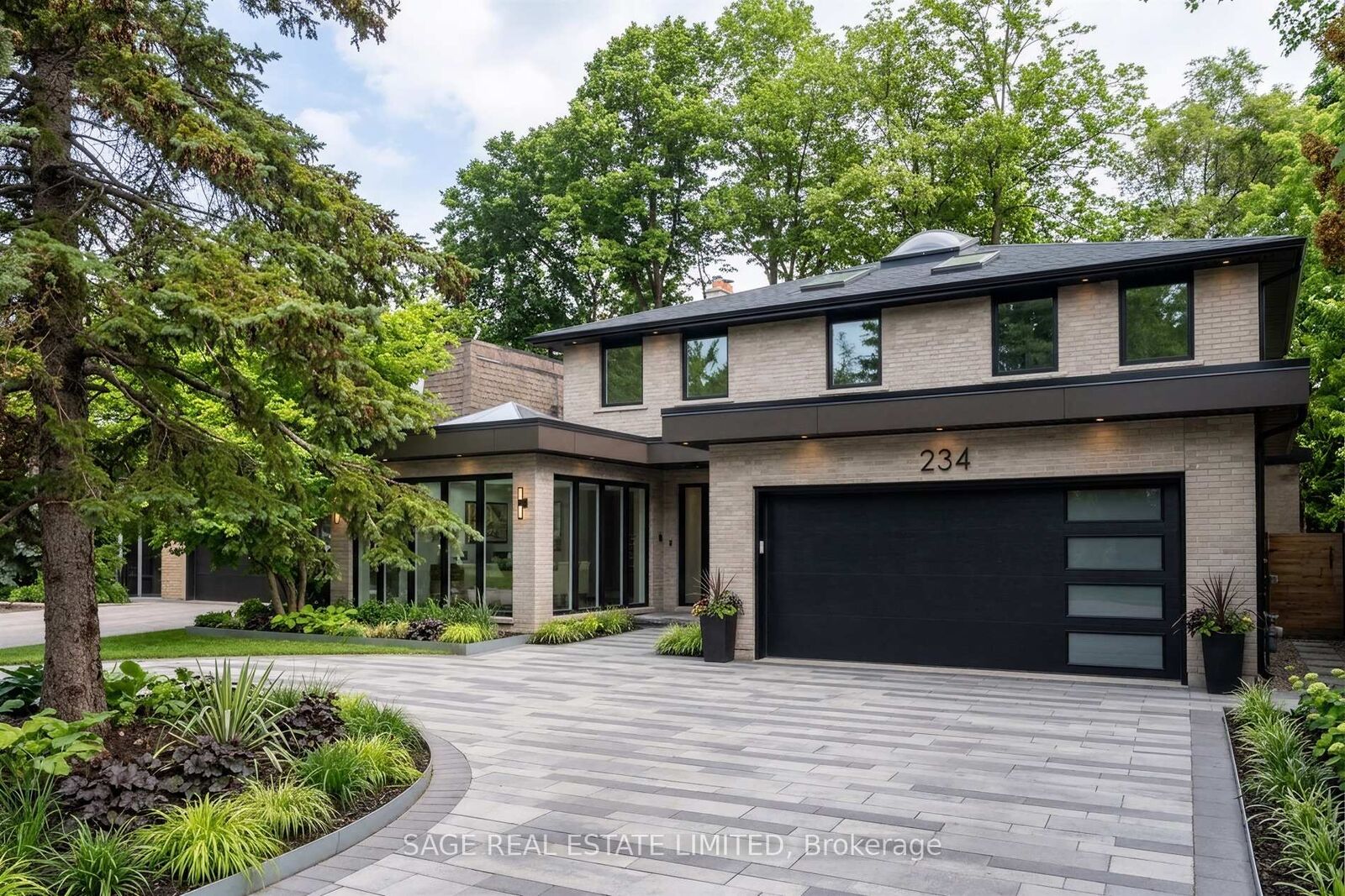 Property Photo:  234 York Mills Road  ON M2L 1L1 