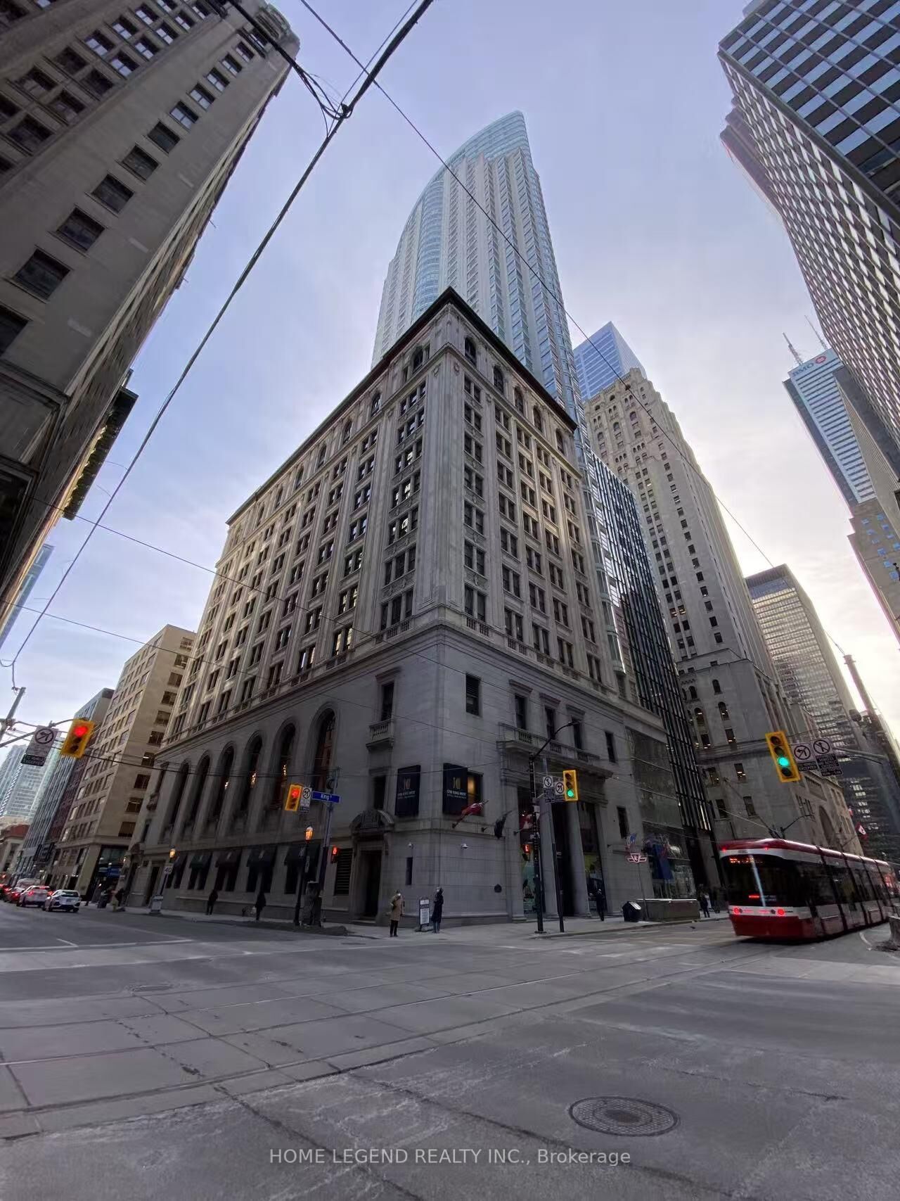 Property Photo:  1 King Street W 2107  ON M5X 1C8 