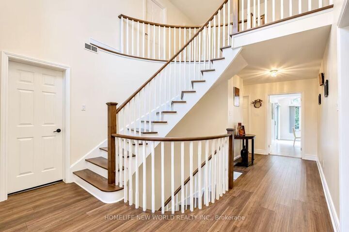 Property Photo:  3368 Cider Mill Place Upper B  ON L5L 3H6 