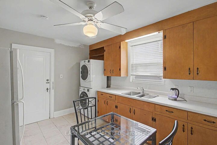 Property Photo: 77 Avondale Avenue ON M2N 2V1
