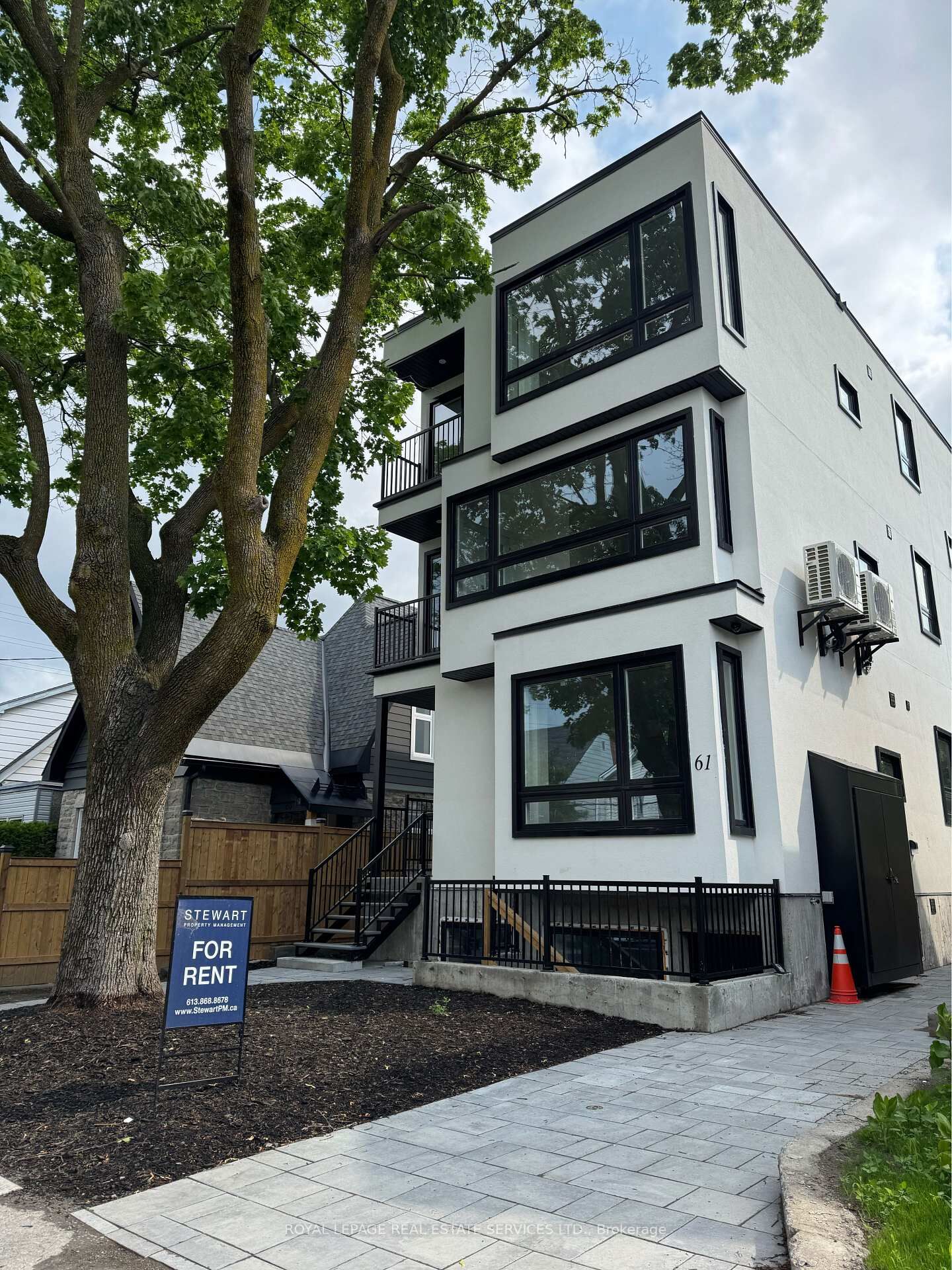 Property Photo:  61 Pinehurst Avenue H  ON K1Y 1K5 