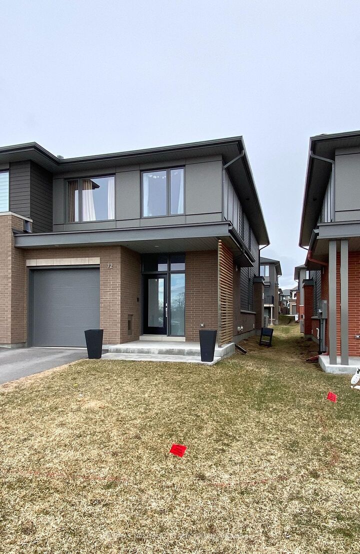Property Photo:  72 Michael Stoqua Street W  ON K1K 5A2 
