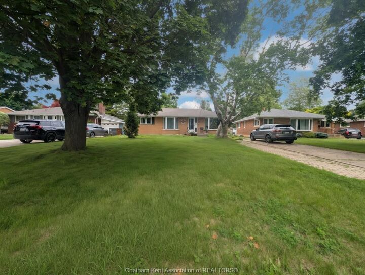 Property Photo:  79 Dunvegan Drive  ON N7M 4Z9 