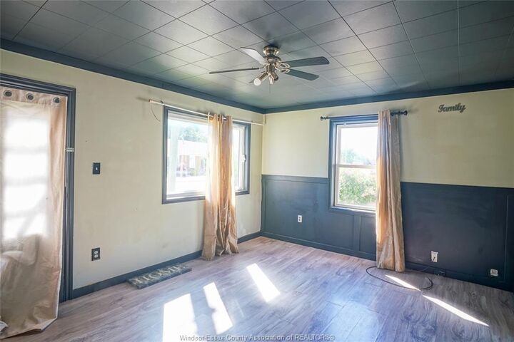 Property Photo: 16 McNaughton Avenue ON N8A 1R8