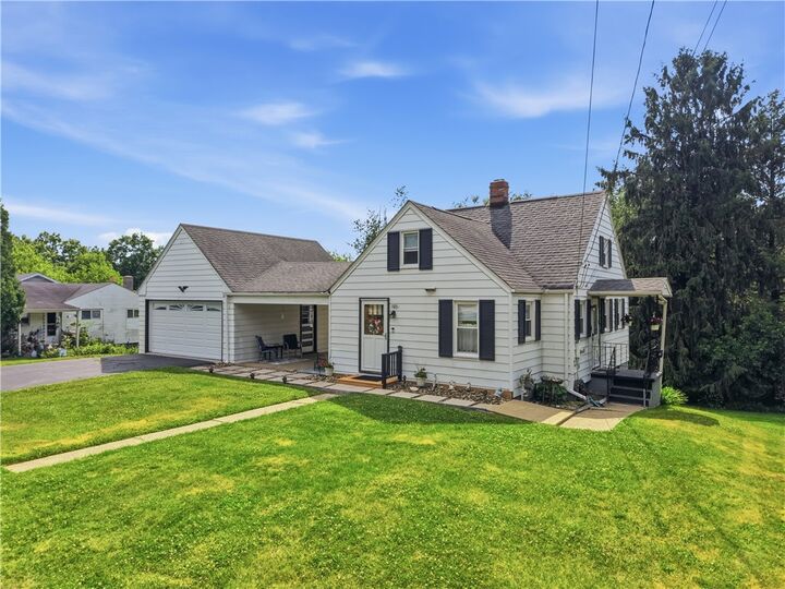 Property Photo:  105 Summit Avenue  PA 15059 