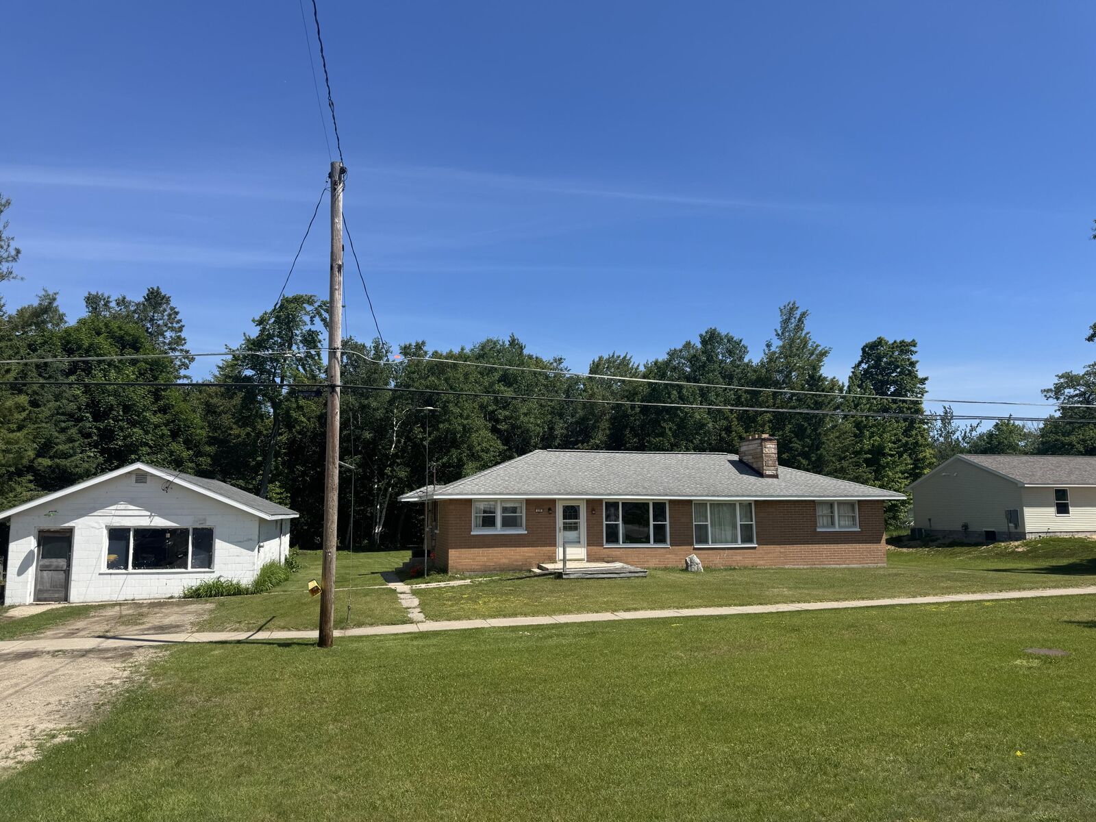 Property Photo: 520 W Central Avenue MI 49701