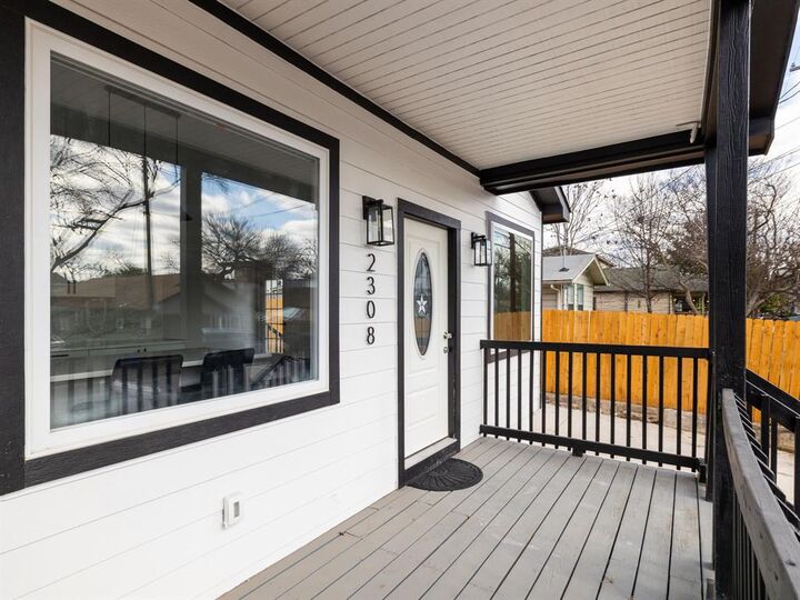 Property Photo: 2308 Santa Maria Street TX 78702