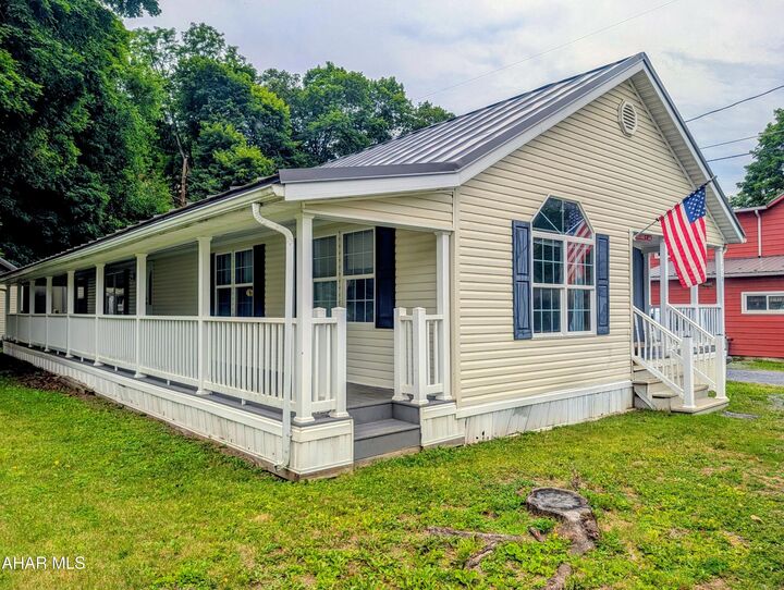 Property Photo: 750 Six Mile Run Road PA 16633