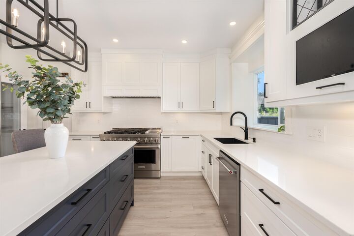 Property Photo: 22872 76A Avenue BC V1M 2J5