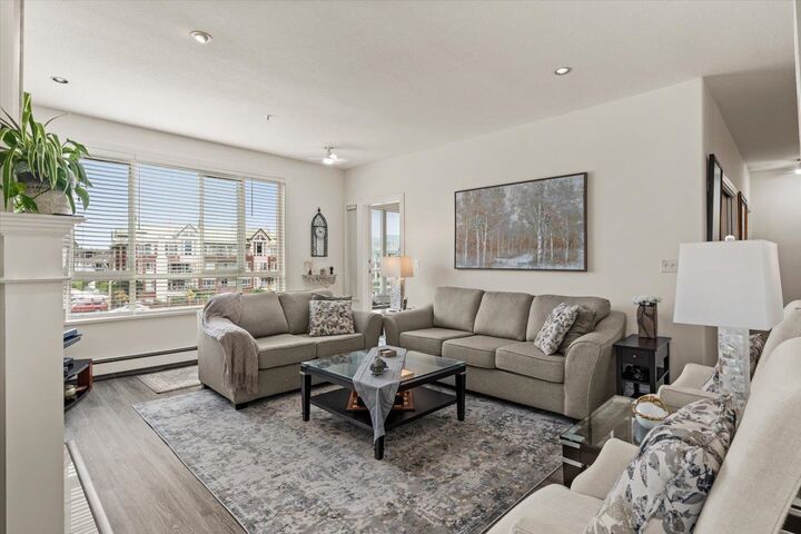Property Photo:  45770 Spadina Avenue 207  BC V2P 1T6 
