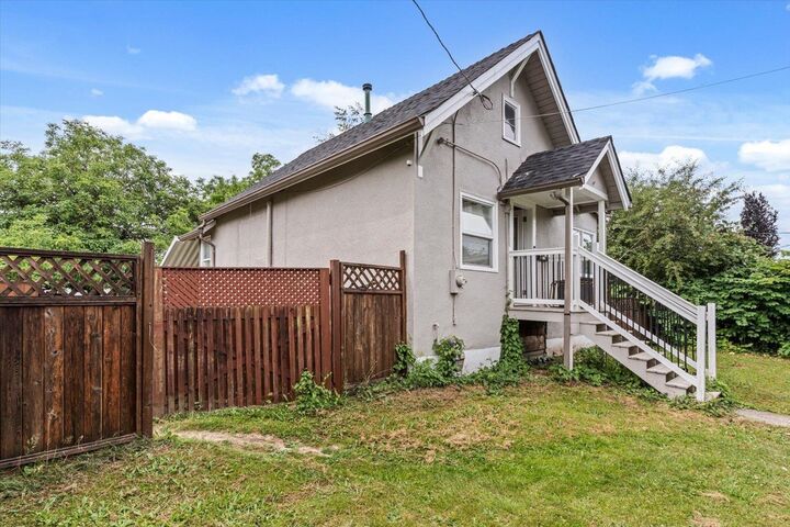 Property Photo: 46028 King Avenue BC V2P 3B4