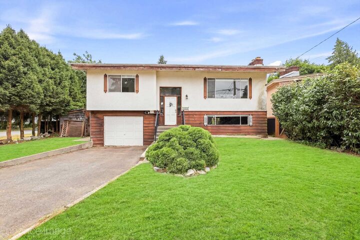 Property Photo: 1940 Eagle Street BC V2S 3A6