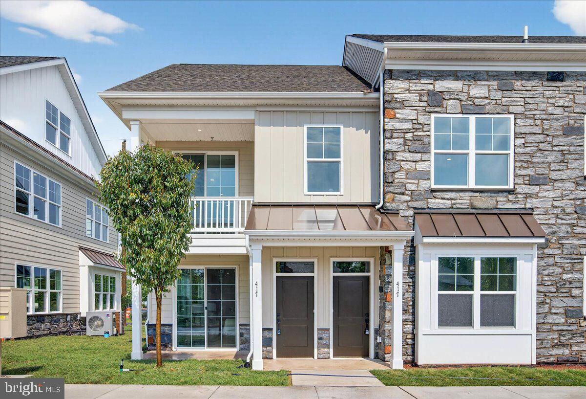 Property Photo: 417 Isabelle Court 201 PA 19438