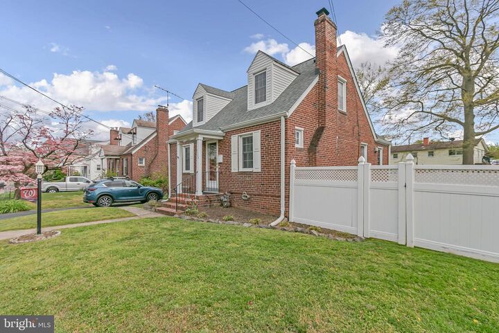 Property Photo:  3504 14th Street S  VA 22204 