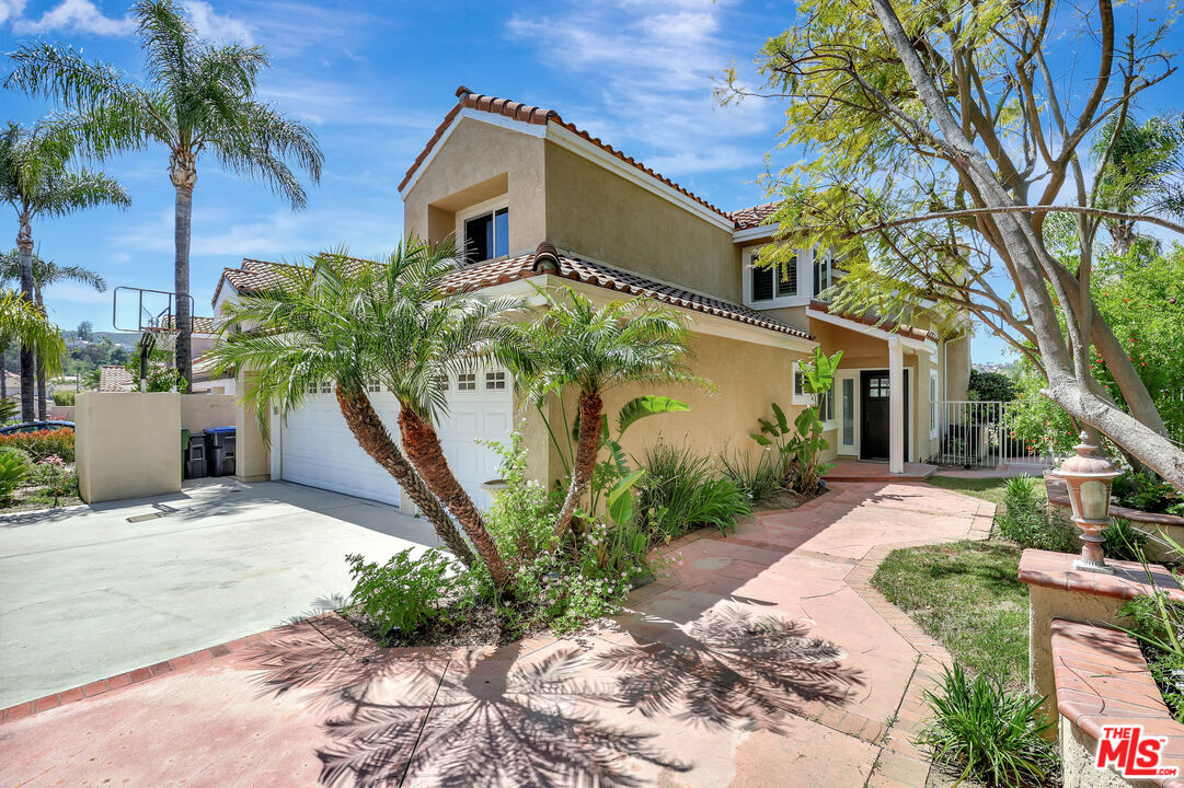 Property Photo:  24701 Calle Conejo  CA 91302 
